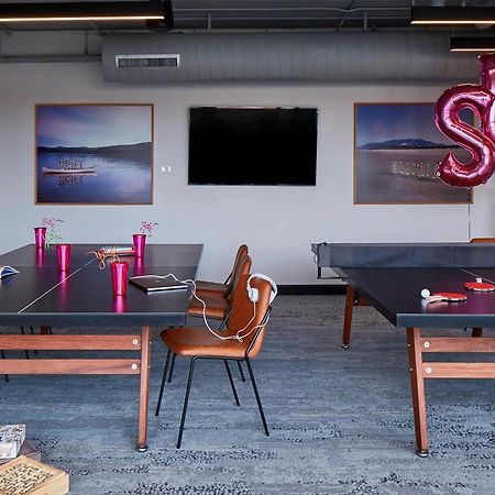 Moxy Denver Cherry Creek Exterior foto